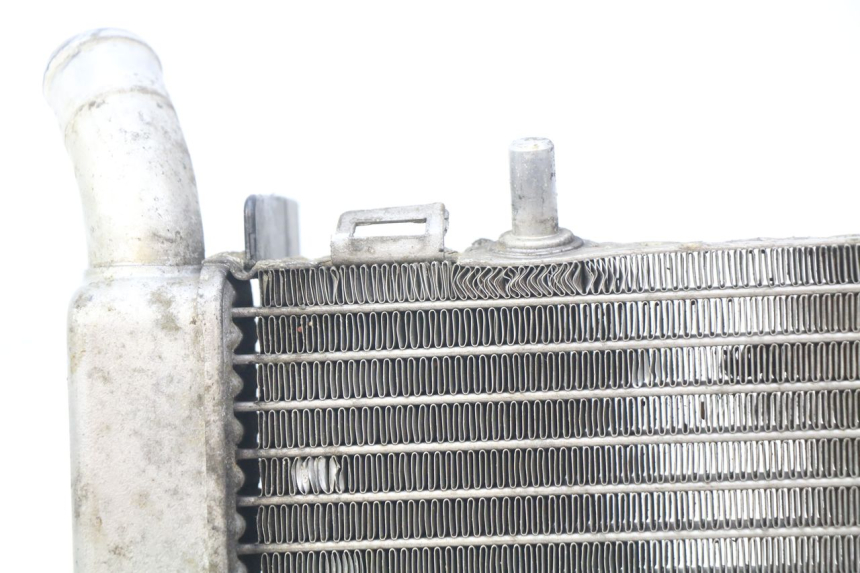 photo de RADIADOR IZQUIERDO HONDA VFR FI RC46 800 (1998 - 2001) - Características distintivas