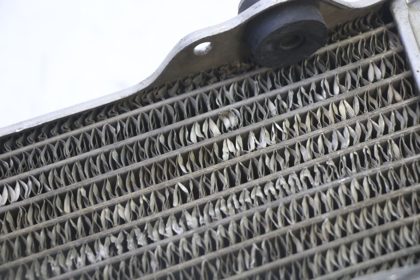 photo de RADIADOR IZQUIERDO  YAMAHA YZ 125 (1998 - 2005) - Marcados y referencias originales