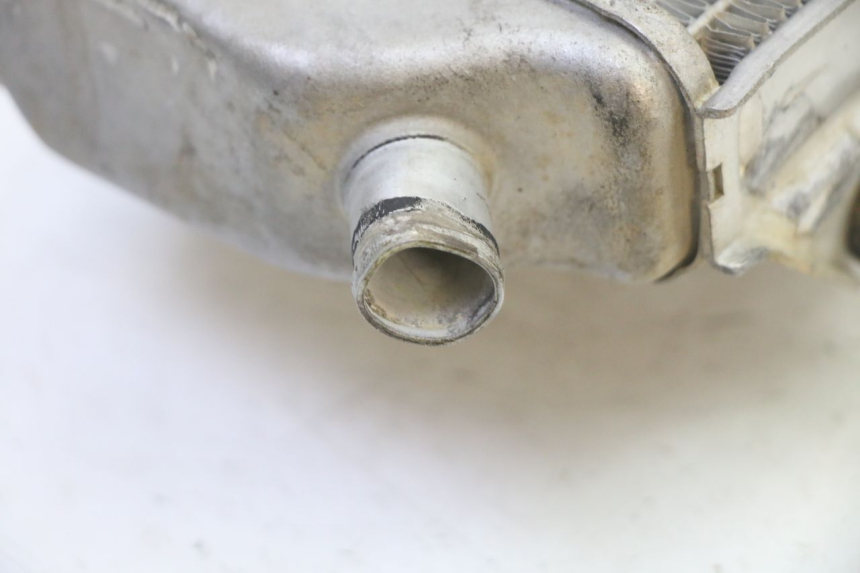 photo de RADIADOR IZQUIERDO  YAMAHA YZF YZ-F 450 (2014 - 2016) - Primer plano técnico