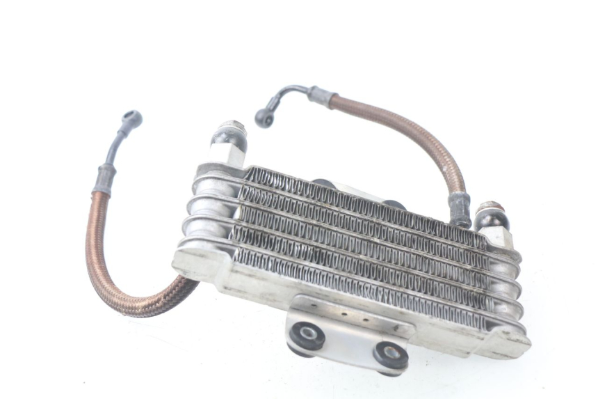 photo de RADIADOR ACEITE HYOSUNG AQUILA GV 125 (2009 - 2016) - Primer plano técnico