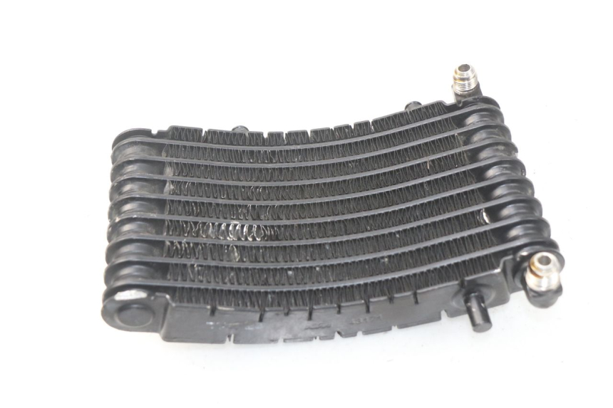 photo de RADIADOR ACEITE MV AGUSTA BRUTALE R WALLY 910 (2008 - 2008) - Primer plano técnico