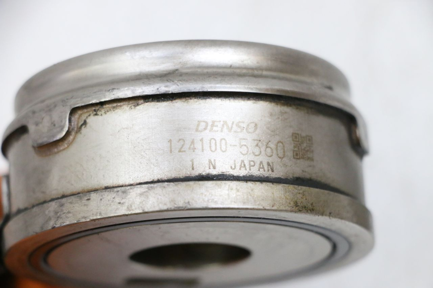 photo de RADIADOR ACEITE SUZUKI BURGMAN EXECUTIVE ABS 650 (2006 - 2012) - Detalle de la pieza