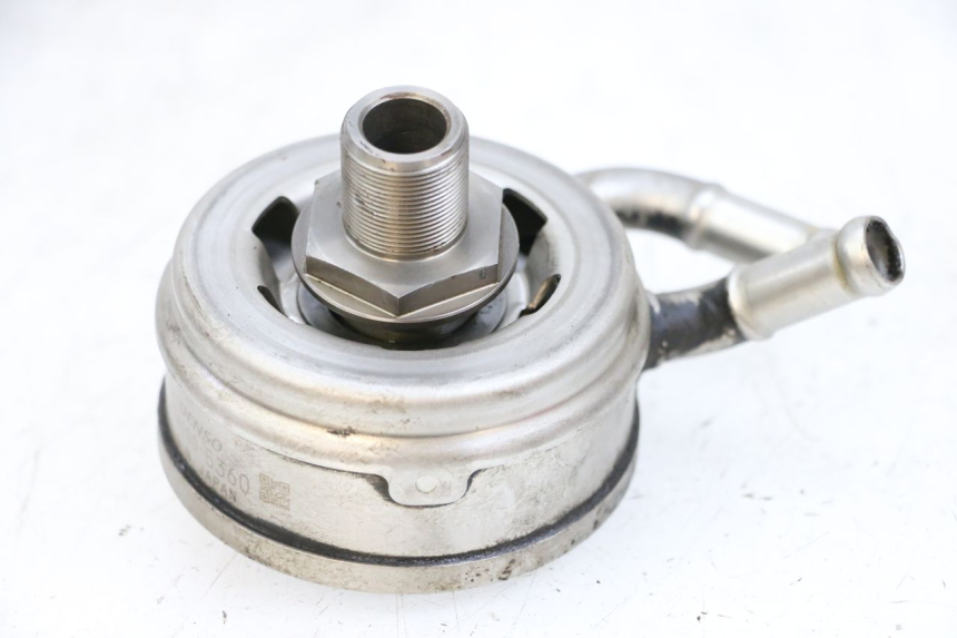 photo de RADIADOR ACEITE SUZUKI BURGMAN EXECUTIVE ABS 650 (2006 - 2012) - Primer plano técnico