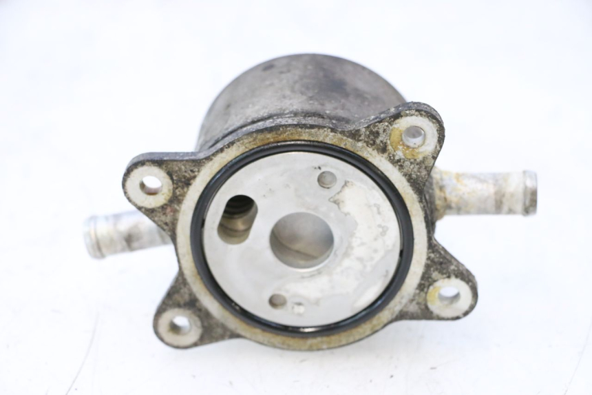 photo de RADIADOR ACEITE YAMAHA FJR 1300 (2001 - 2005) - Primer plano técnico