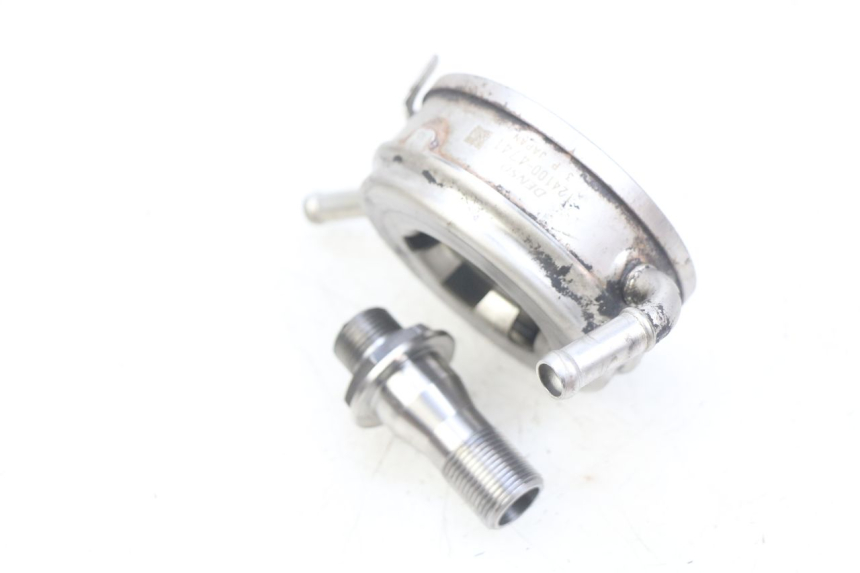 photo de RADIADOR DE ACEITE HONDA FJS SILVERWING SILVER WING 400 (2009 - 2016) - Primer plano técnico