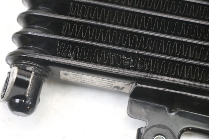 photo de RADIADOR ACEITE ROYAL ENFIELD HYMALAYAN 410 (2016 - 2023) - Detalle de la pieza