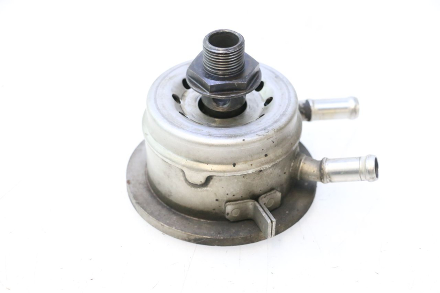 photo de RADIADOR ACEITE YAMAHA YZF R GENESIS 750 (1993 - 1998) - Primer plano técnico