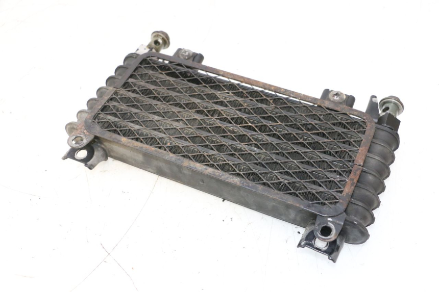photo de RADIADOR DE ACEITE KAWASAKI ZX-6R ZX6R 600 (1995 - 1997) - Primer plano técnico