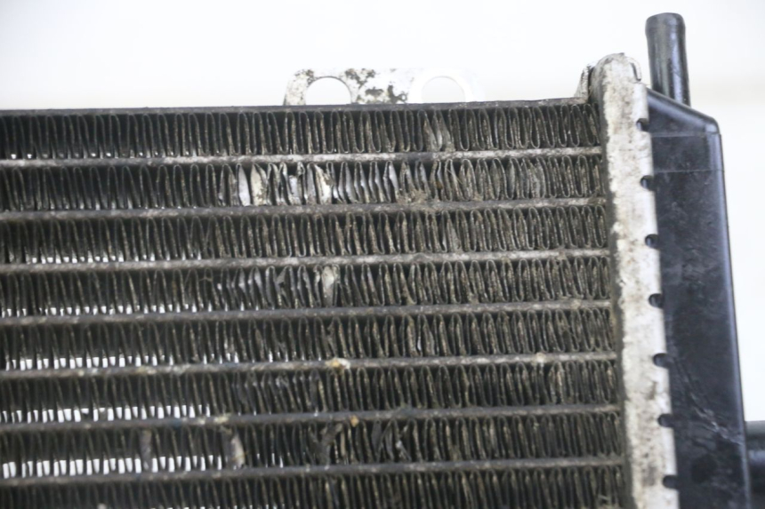 photo de RADIADOR  PEUGEOT JET FORCE CARBU 50 (2003 - 2016) - Otra vista del artículo