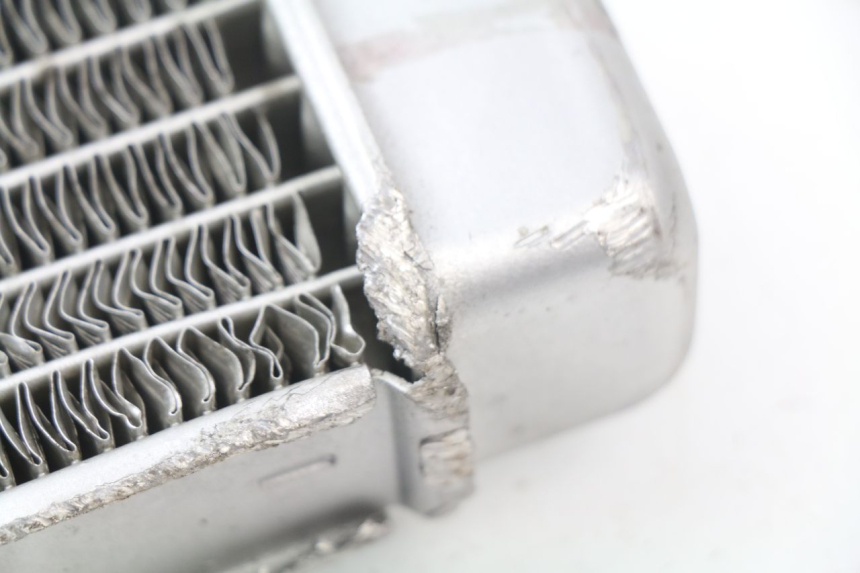 photo de RADIADOR  PEUGEOT LUDIX BLASTER 50 (2006 - 2014) - Detalle de la pieza