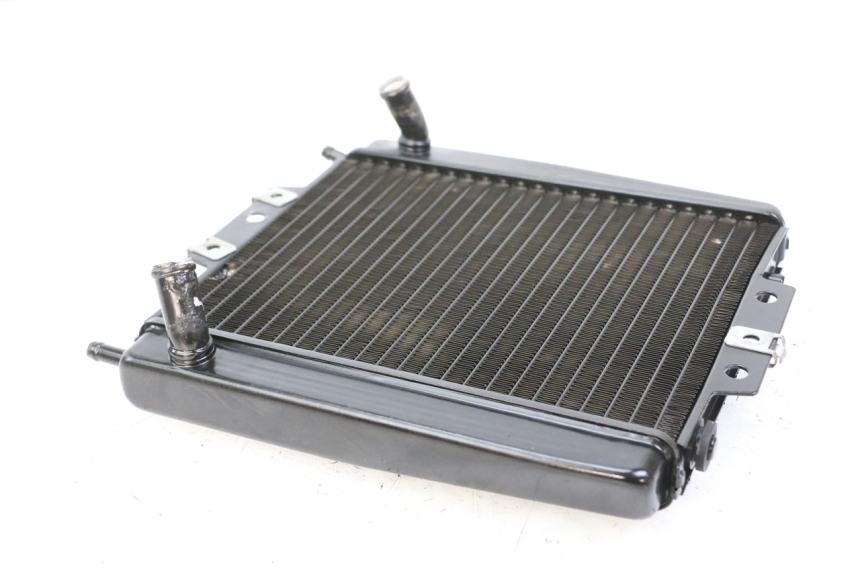 photo de RADIADOR  PIAGGIO MP3 500 (2014 - 2017) - Primer plano técnico