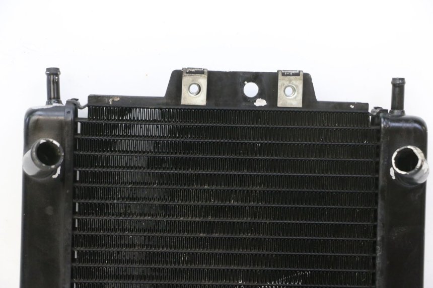 photo de RADIADOR  PIAGGIO MP3 RL 250 (2006 - 2010) - Primer plano de alta resolución