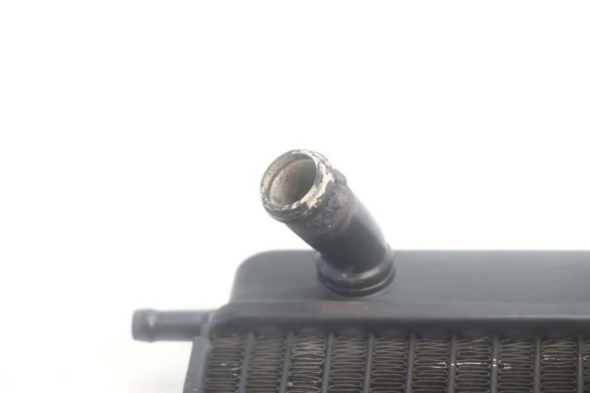 photo de RADIADOR  PIAGGIO MP3 500 (2016 - 2018) - Detalles de los puntos de fijación