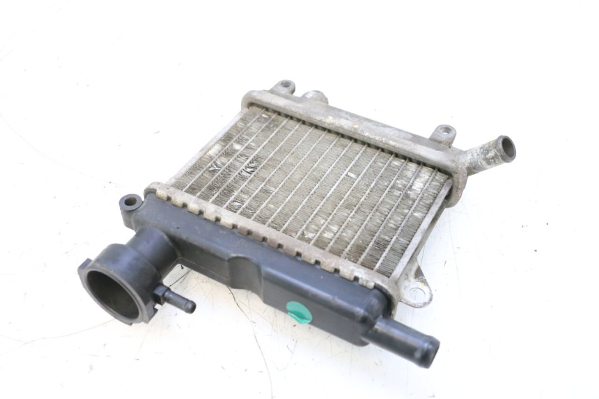 photo de RADIADOR YAMAHA NEOS NEO'S 4T 50 (2008 - 2016) - Otra perspectiva