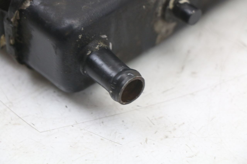 photo de RADIADOR  HONDA NES AROBASE 125 (2000 - 2003) - Primer plano técnico