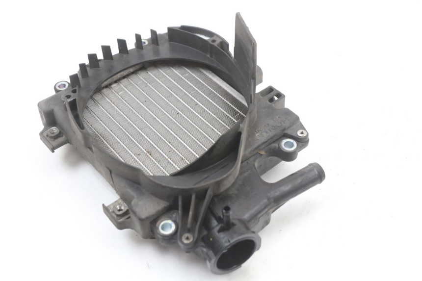 photo de RADIADOR HONDA PCX (JF28) 125 (2009 - 2011) - Primer plano técnico