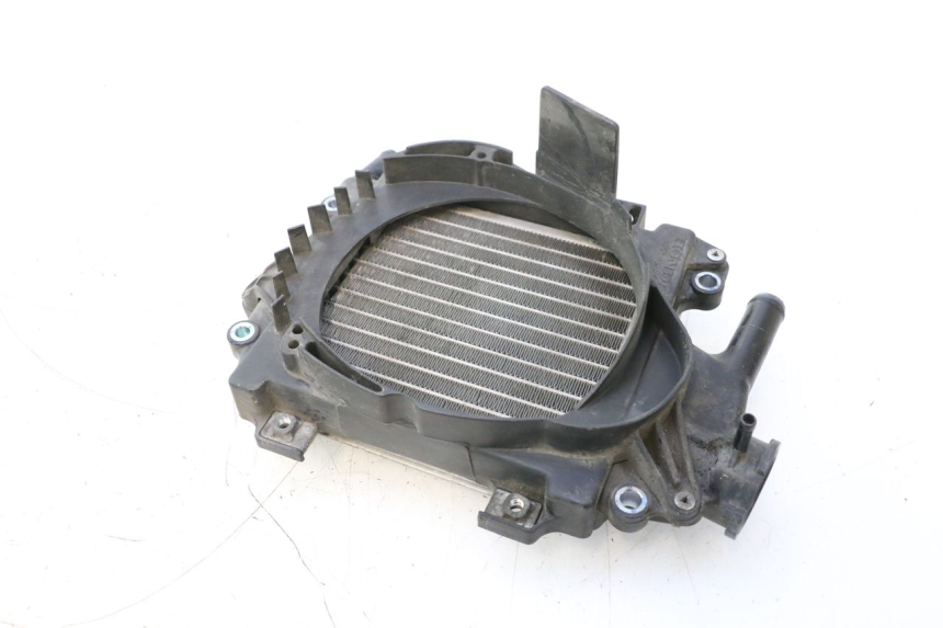 photo de RADIADOR HONDA PCX (JF28) 125 (2009 - 2011) - Primer plano técnico