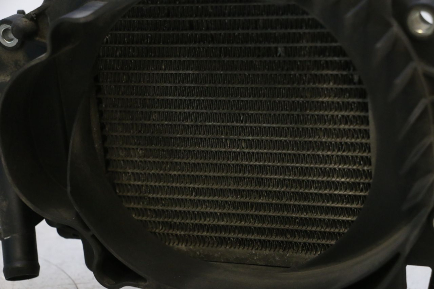 photo de RADIADOR  HONDA PCX (JF57/JF64) 125 (2014 - 2018) - Estado de la superficie y material