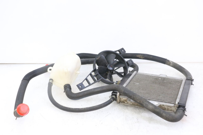 photo de RADIADOR PEUGEOT SATELIS 125 (2010 - 2012) - Detalle de la pieza