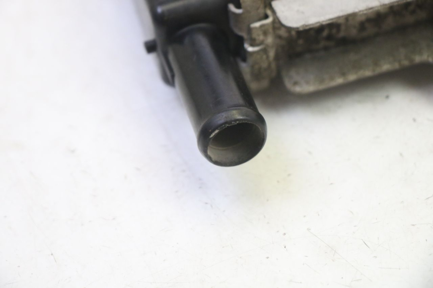 photo de RADIADOR  PEUGEOT SATELIS 125 (2013 - 2018) - Estado de la superficie y material