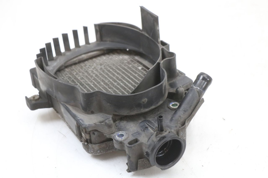 photo de RADIADOR  HONDA SH ABS 125 (2012 - 2017) - Primer plano técnico