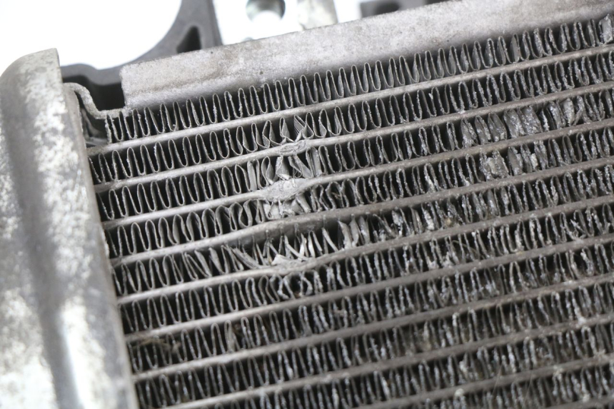 photo de RADIADOR  HONDA SH ABS 125 (2012 - 2017) - Detalles de los puntos de fijación