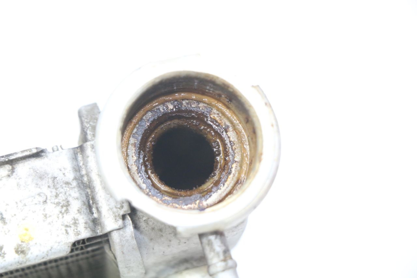 photo de RADIADOR  SUZUKI SIXTEEN 125 (2008 - 2010) - Detalle de la pieza