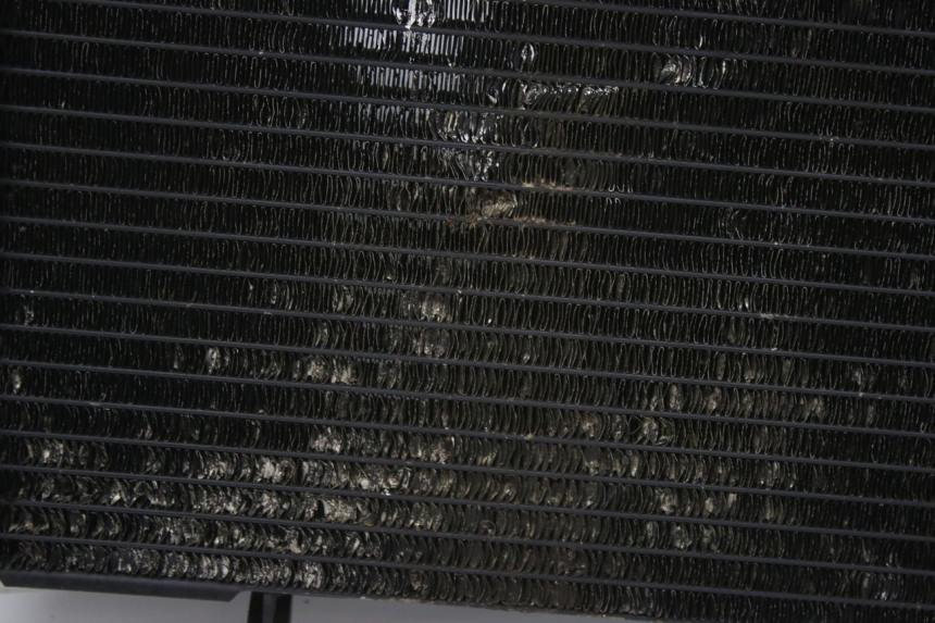 photo de RADIADOR SUZUKI SV S 650 (1999 - 2002) - Detalles de los puntos de fijación