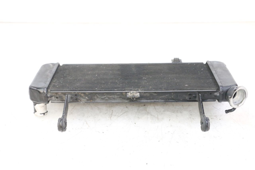 photo de RADIADOR  SUZUKI SV S 650 (2003 - 2009) - Primer plano técnico