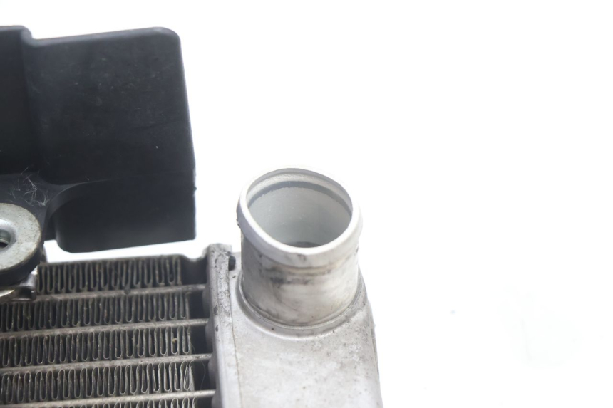 photo de RADIADOR  HONDA VFR FI RC46 800 (1998 - 2001) - Detalles de los puntos de fijación