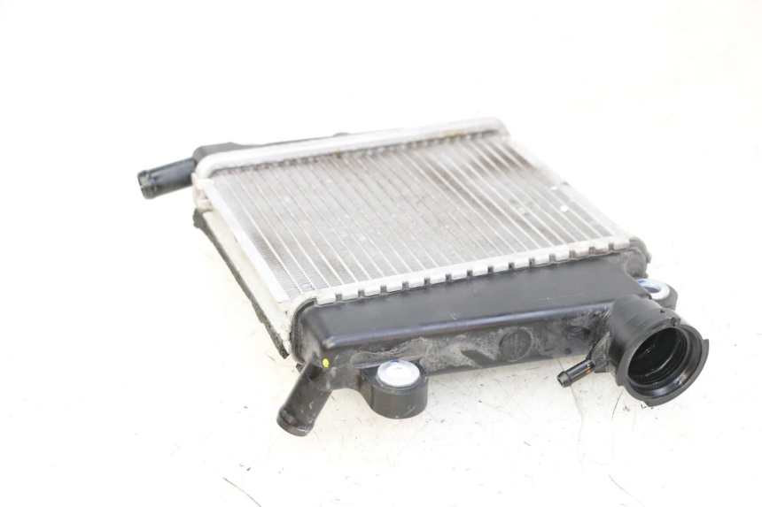 photo de RADIADOR  YAMAHA XMAX X-MAX 125 (2021 - 2025) - Detalle de la pieza