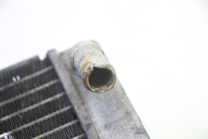 photo de RADIADOR YAMAHA X-MAX XMAX 125 (2010 - 2013) - Detalles de los puntos de fijación