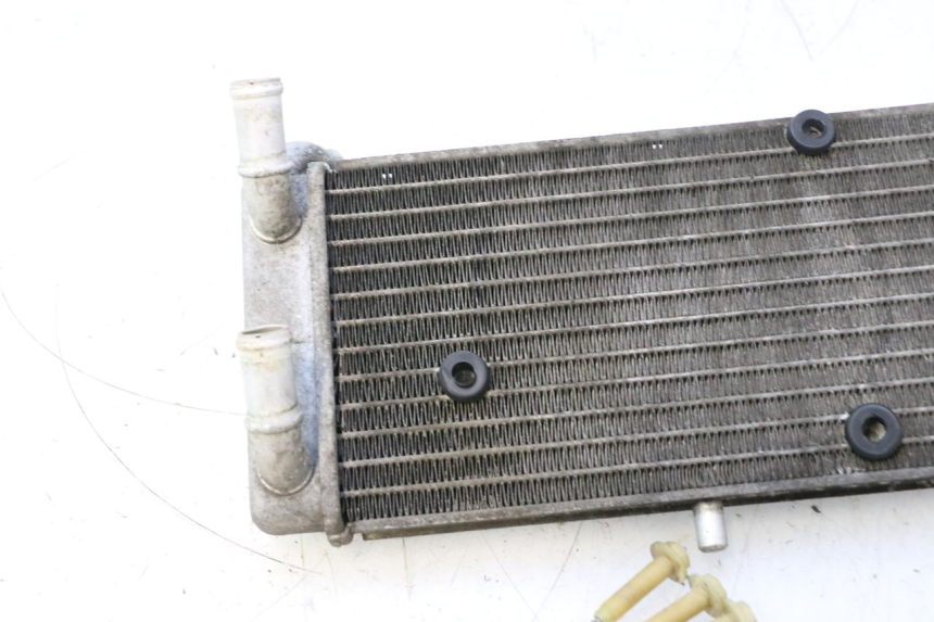 photo de RADIADOR YAMAHA X-MAX XMAX 125 (2010 - 2013) - Detalles de los puntos de fijación
