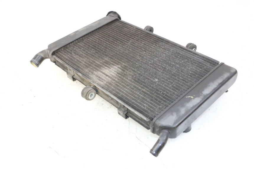 photo de RADIADOR  YAMAHA XJ6 ABS 600 (2008 - 2016) - Detalles de los puntos de fijación