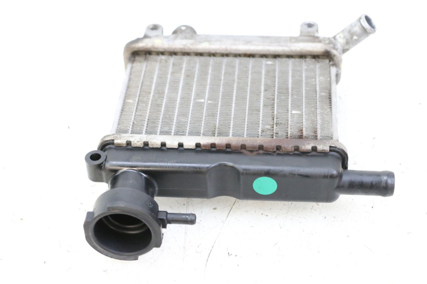 photo de RADIADOR YAMAHA NEOS NEO'S 4T 50 (2008 - 2016) - Primer plano técnico