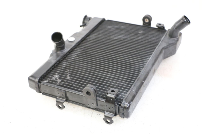 photo de RADIADOR  YAMAHA TRACER 7 700 (2020 - 2024) - Detalles de los puntos de fijación