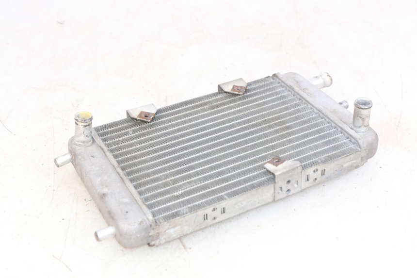 photo de RADIADOR YAMAHA YP MAJESTY 125 (1998 - 2001) - Primer plano técnico