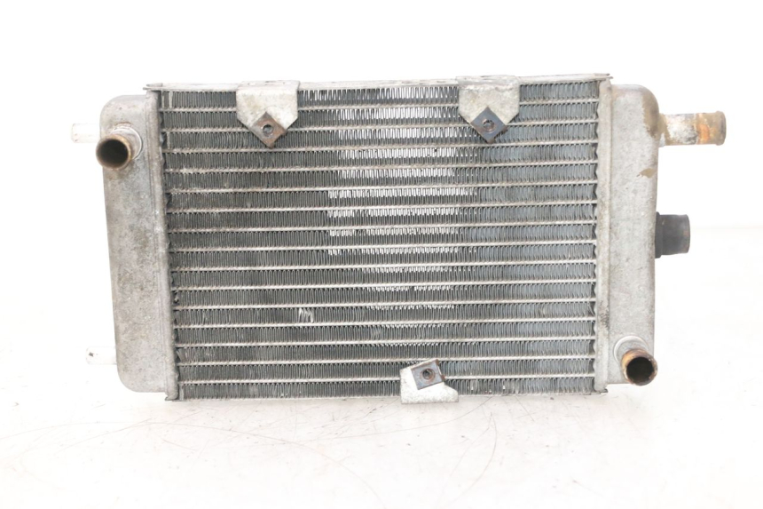 photo de RADIADOR YAMAHA YP MAJESTY 125 (1998 - 2001) - Primer plano técnico