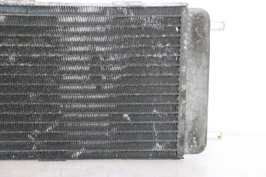 photo de RADIADOR YAMAHA YP MAJESTY 125 (1998 - 2001) - Detalles de los puntos de fijación