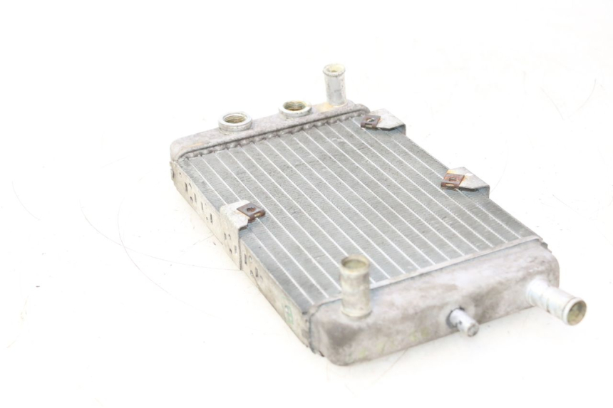 photo de RADIADOR  YAMAHA YP MAJESTY 125 (2007 - 2010) - Detalles de los puntos de fijación