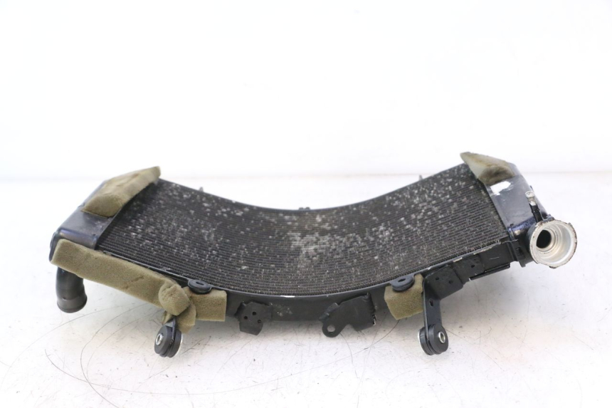 photo de RADIADOR  YAMAHA YZF R6 600 (2008 - 2009) - Características distintivas