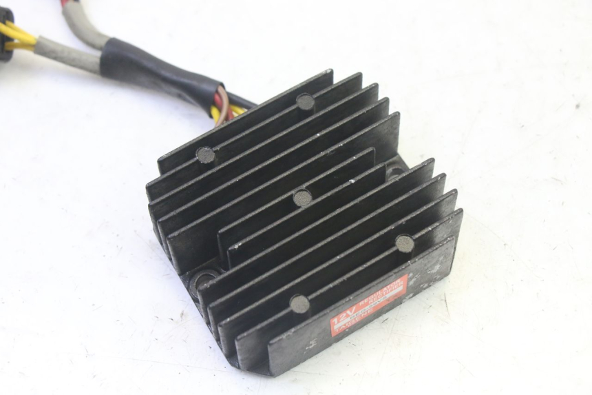 photo de REGULADOR DE CARGA QUADRO 4 4D 350 (2015 - 2018) - Detalle de la pieza