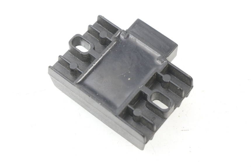 photo de REGULADOR YAMAHA AEROX 4 50 (2018 - 2020) - Detalle de la pieza