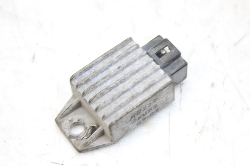 photo de REGULADOR DE CARGA KYMCO AGILITY 4T 50 (2005 - 2018) - Zoom estado de uso