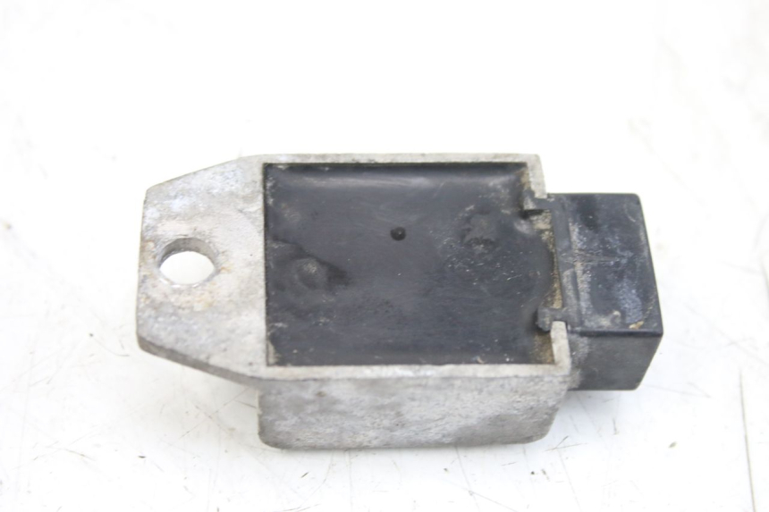 photo de REGULADOR DE CARGA KYMCO AGILITY 4T 50 (2005 - 2018) - Zoom estado de uso