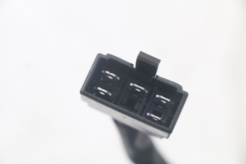 photo de REGULADOR DE CARGA KYMCO AGILITY 4T 50 (2018 - 2022) - Primer plano técnico