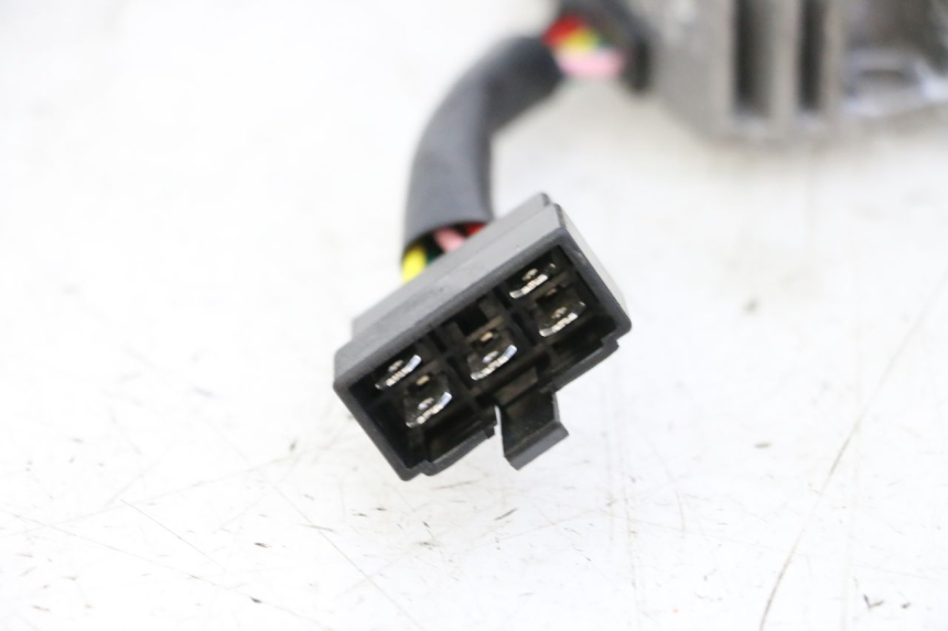 photo de REGULADOR DE CARGA KYMCO AGILITY 4T 50 (2018 - 2022) - Otra perspectiva