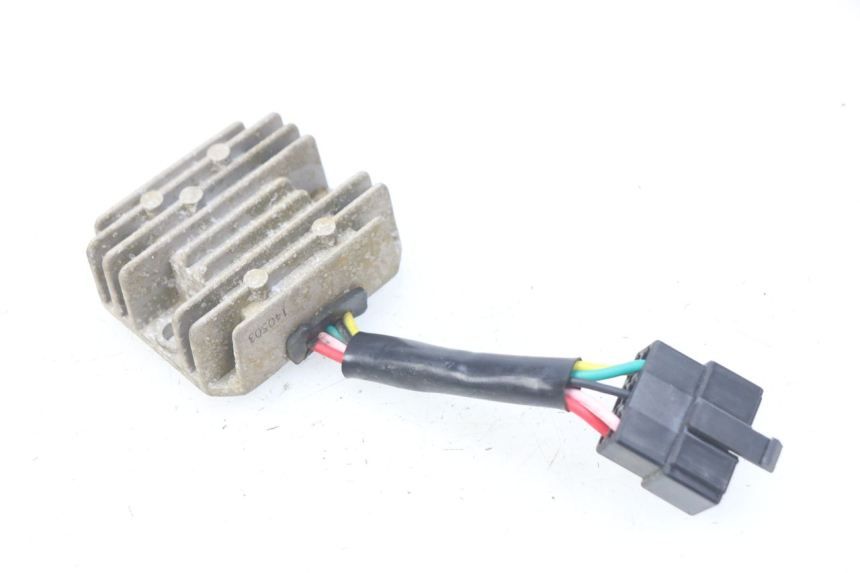 photo de REGULADOR DE CARGA KYMCO AGILITY CITY 2T 50 (2008 - 2016) - Otra perspectiva