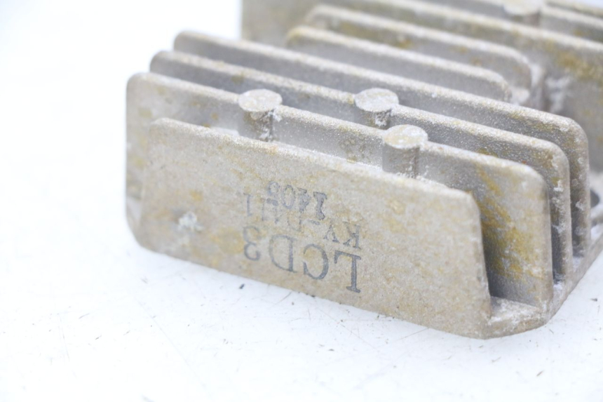 photo de REGULADOR DE CARGA KYMCO AGILITY CITY 2T 50 (2008 - 2016) - Primer plano técnico