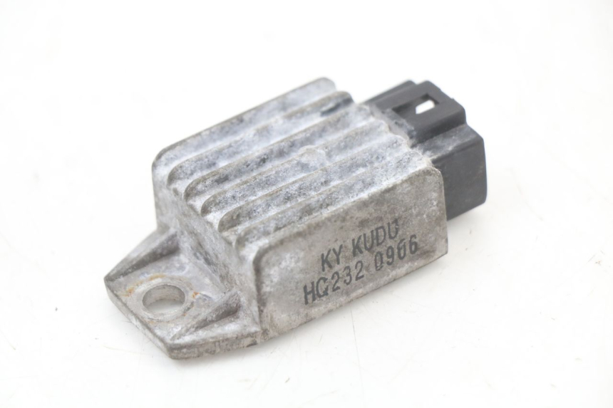 photo de REGULADOR KYMCO AGILITY PREMIUM 50 (2007 - 2010) - Otra perspectiva